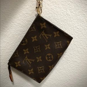 SOLD - Louis Vuitton Toiletry 15
